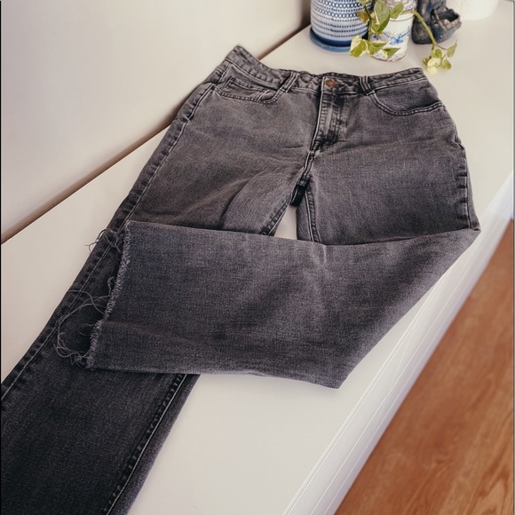 FRANK & OAK Cropped Wide Leg Dark Wash/Black High Waisted Jeans - Picture 3 of 4